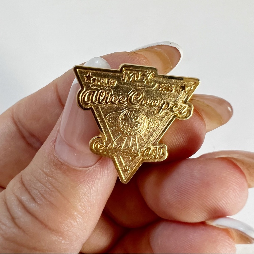 VINTAGE Alice Coopers 2003 Celebrity AM Golf Pin